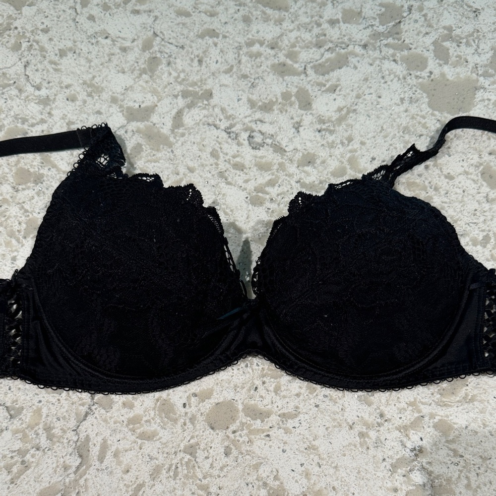 Black Lace Underwire Bra